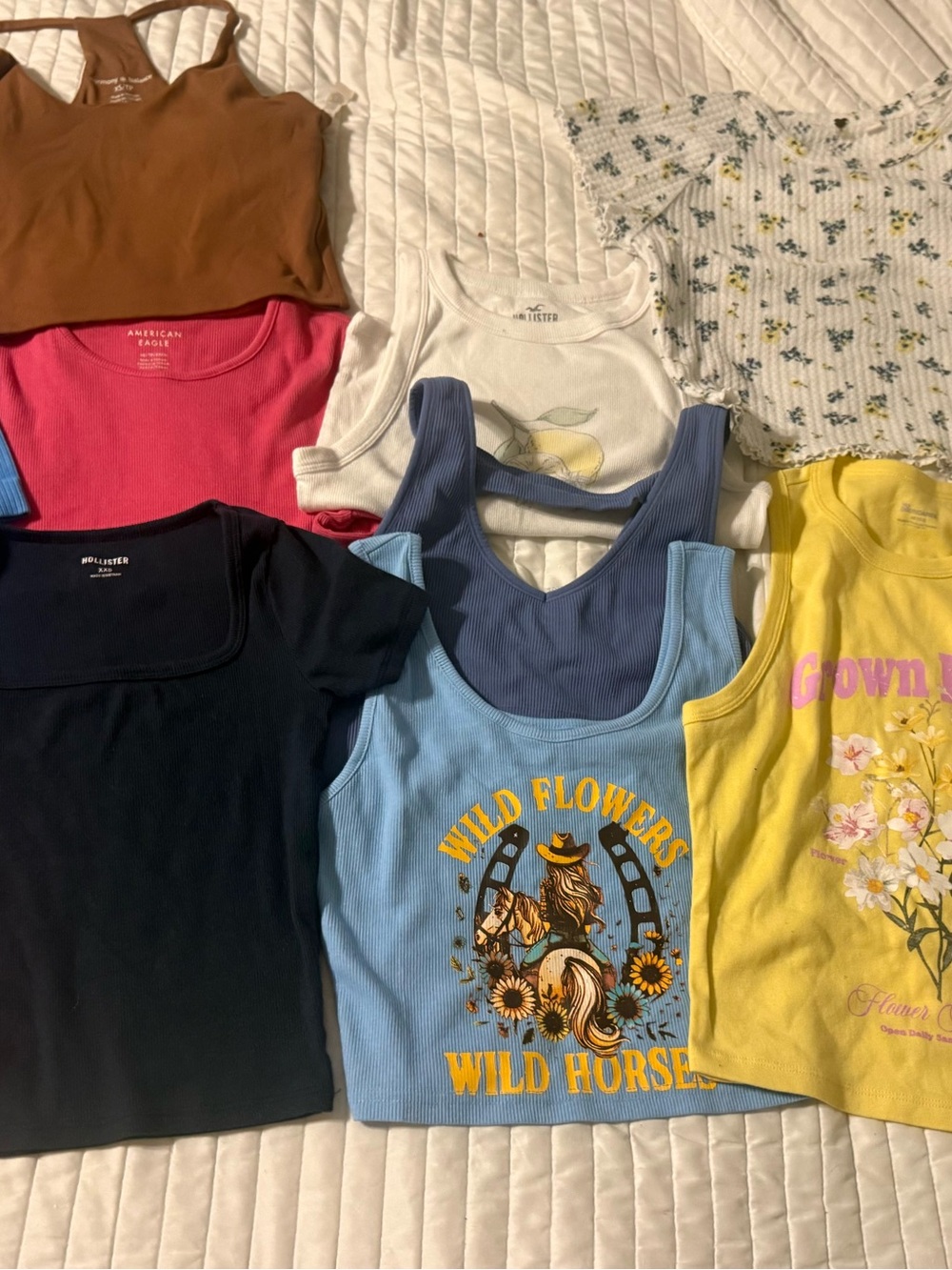 Bundle of women’s XS crop/tank tops etc various brands m